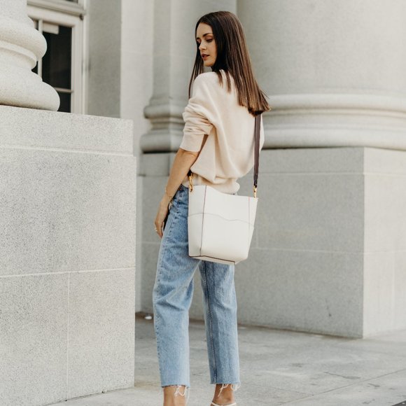 The Jordan Leather Bucket Bag - Cream - Picture 4 of 12